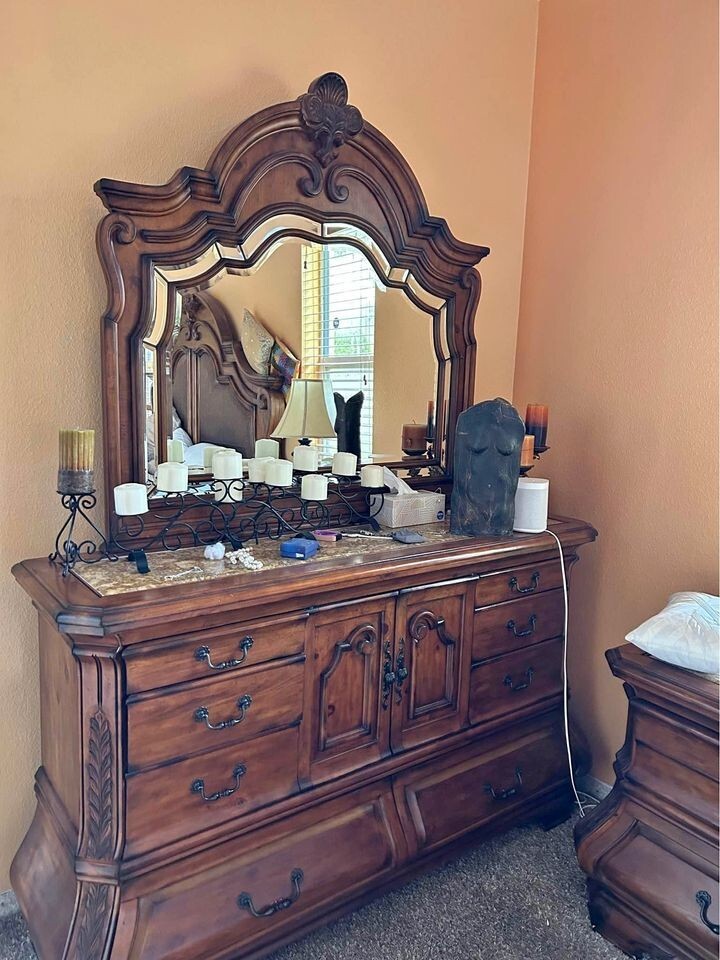 Michael Amini Tuscano Bedroom Set