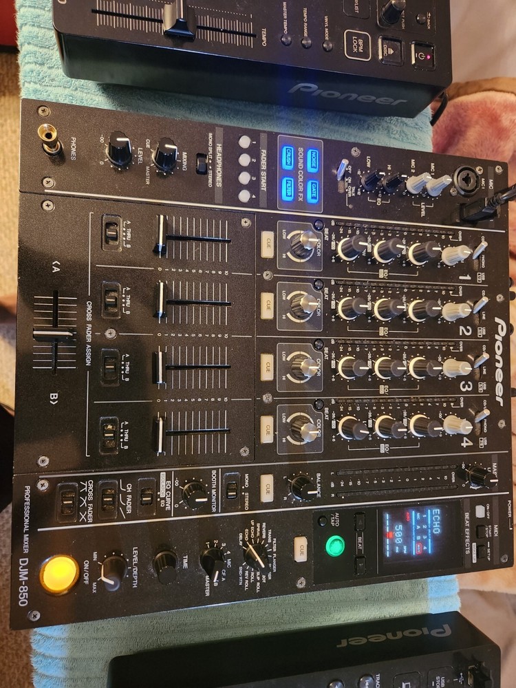 pioneer dj turntable