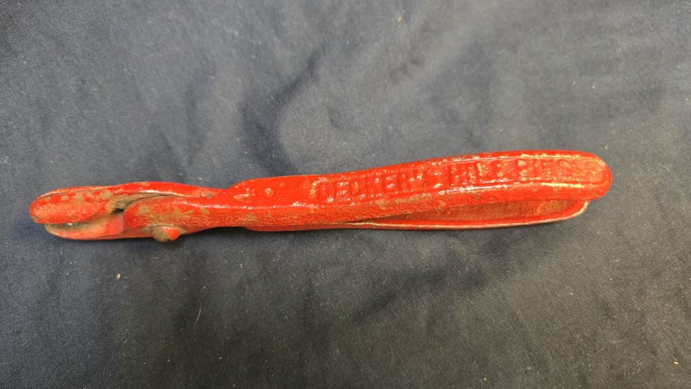 Vintage Decker's Hill Hog Ringer Pliers No. 4