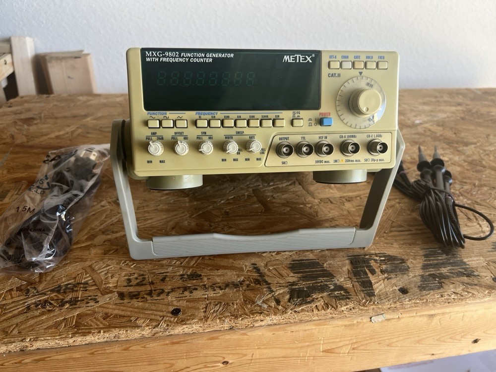 METEX MXG-9802 FUNCTION GENERATOR WITH FREQ COUNTER