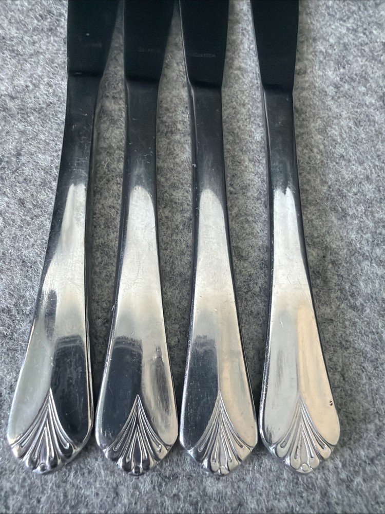 4 Farberware BAYPORT Stainless Steel Dinner Knives Flatware