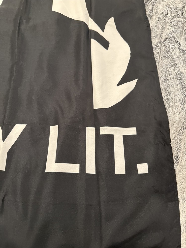 STAY LIT. Flag See Measurements