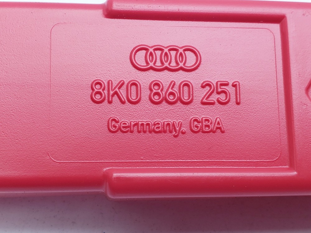 AUDI A4 B9 HAZARD WARNING TRIANGLE 2017 8K0860251