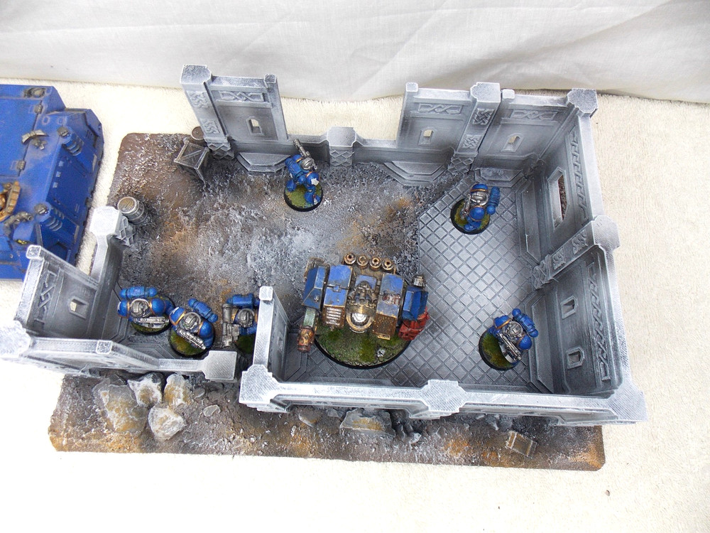 WARGAMING TERRAIN PAINTED BUILDING