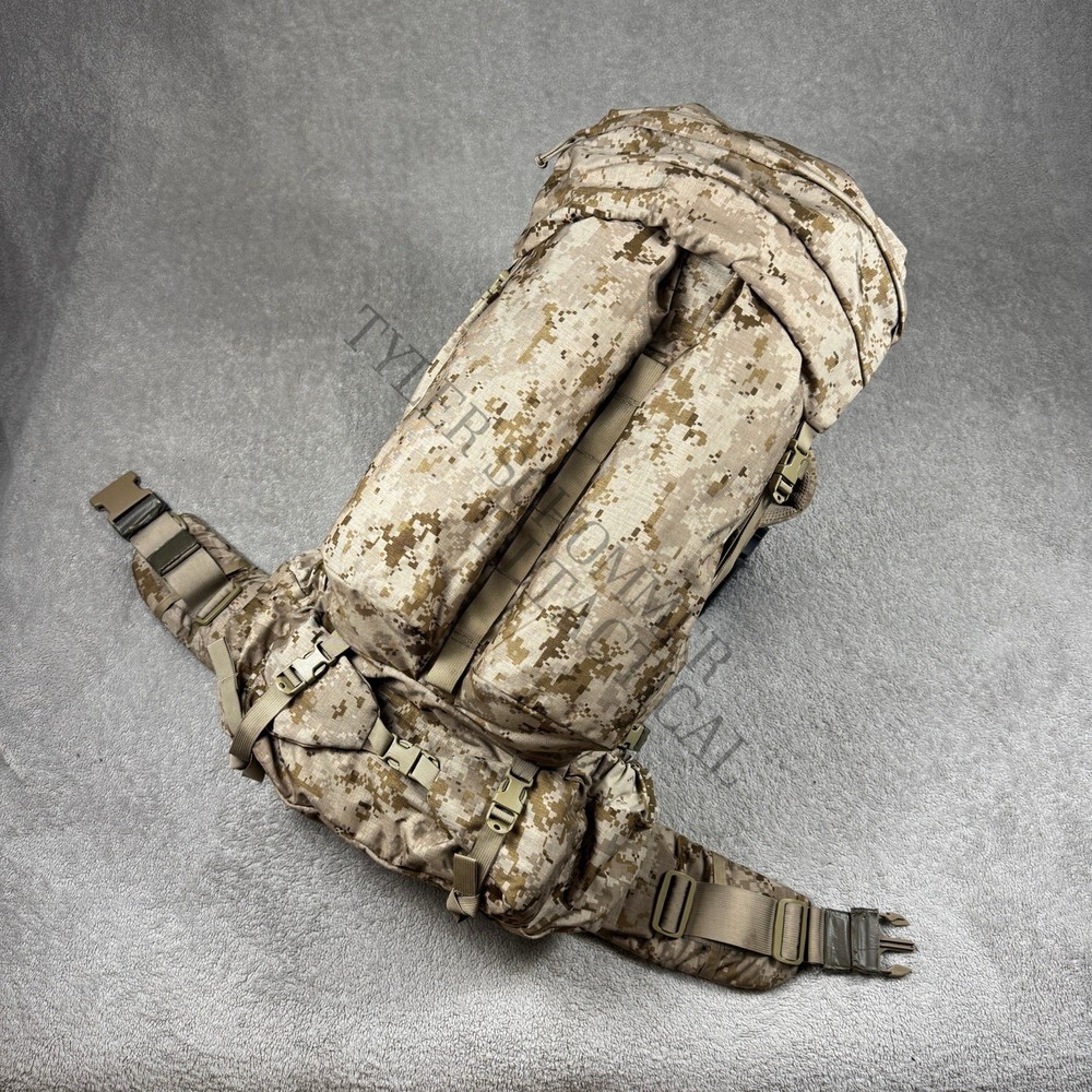 Mystery Ranch M4.0 Pack (M, AOR1)