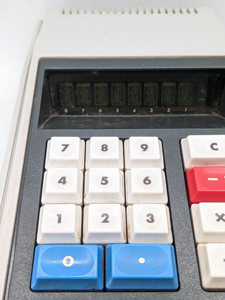 Sharp QT-8D Micro Compet Electronic Desktop Calculator Made in Japan