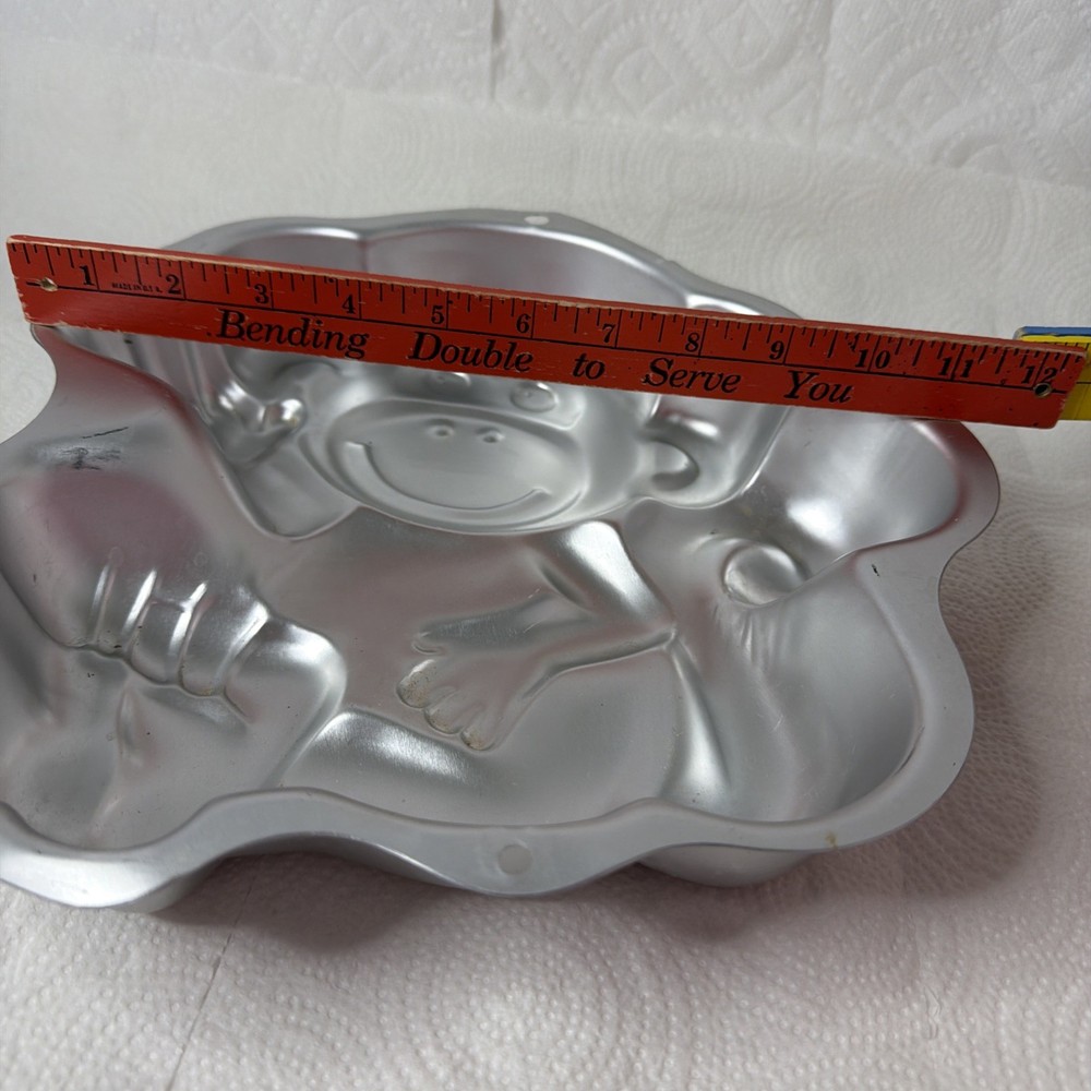 Wilton Monkey Cake Pan 2105-1023 Bakeware 2008