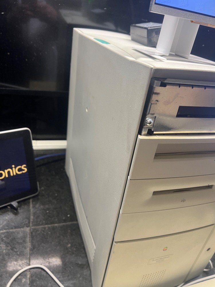 Apple Power Macintosh 8600/300 Desktop Computer M5433-WORKING-TESTED