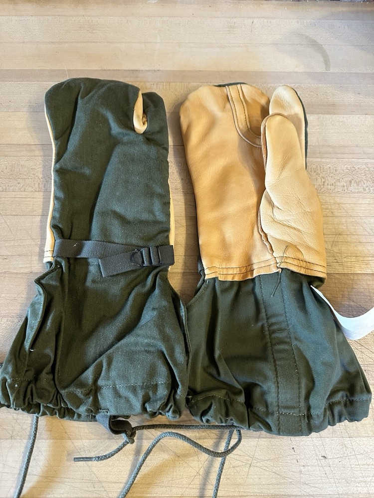 Trigger Finger Extreme Cold Weather Mittens / Leather