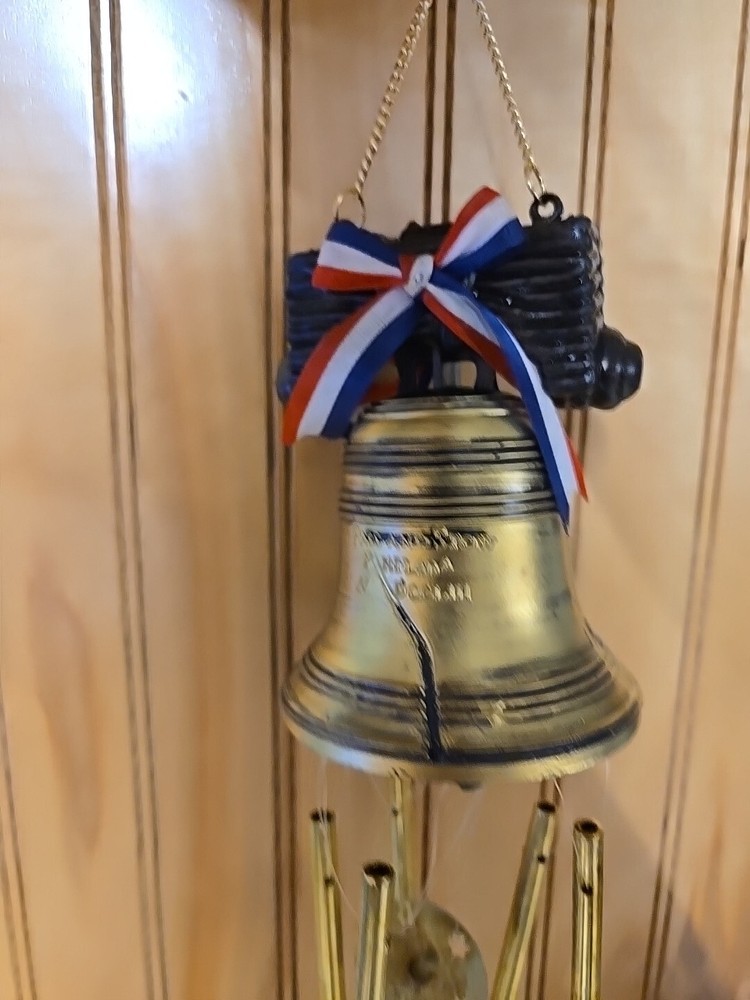 VINTAGE 1976 LIBERTY BELL WING CHIMES