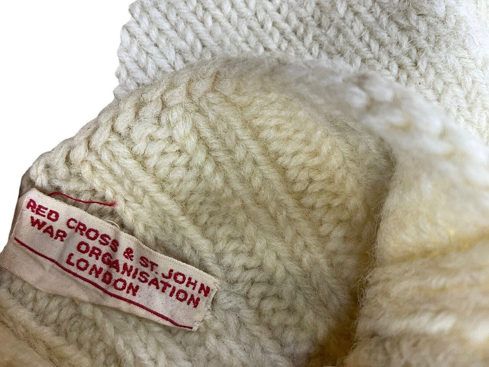 WW2 British Red Cross HOME FRONT Made POW Parcel Wool Socks