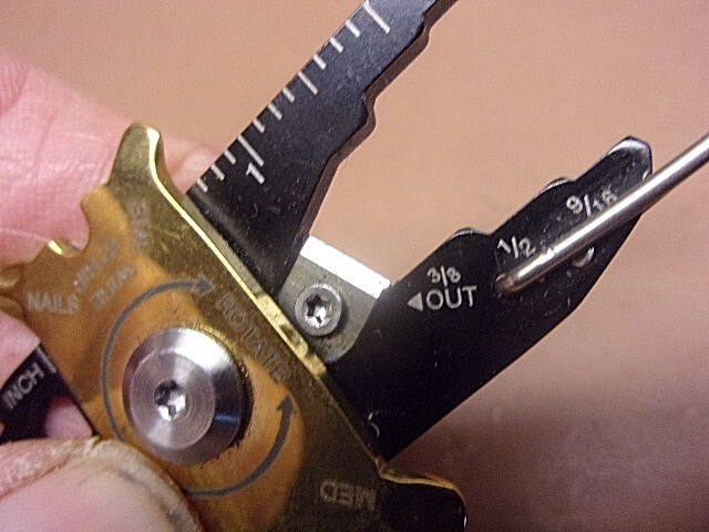 TrueUtility Fixr Pocket Tool 20 Tools in 1 Compact Multi Tool Camping Bicycling