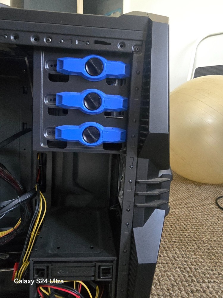 RAIDMAX ATX Mid‑Tower Gaming Case w/ Kingwin 750W PSU & Multi‑Card Reader – Iron