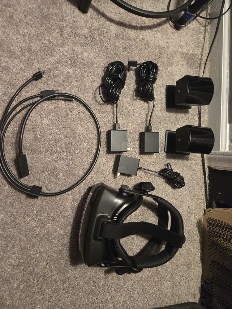 Valve Index 2.0 Lighthouses & Etc