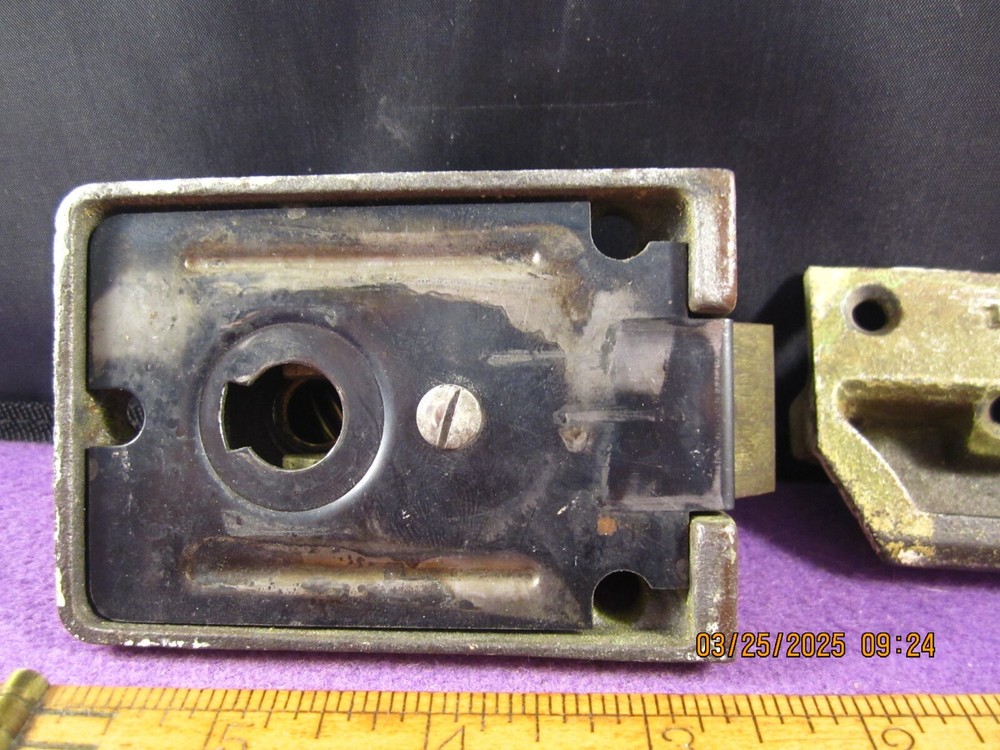 OLD ANTIQUE VINTAGE EAGLE SURFACE MOUNT NIGHT LOCK LATCH WITH JAM MOUNT KEEPER