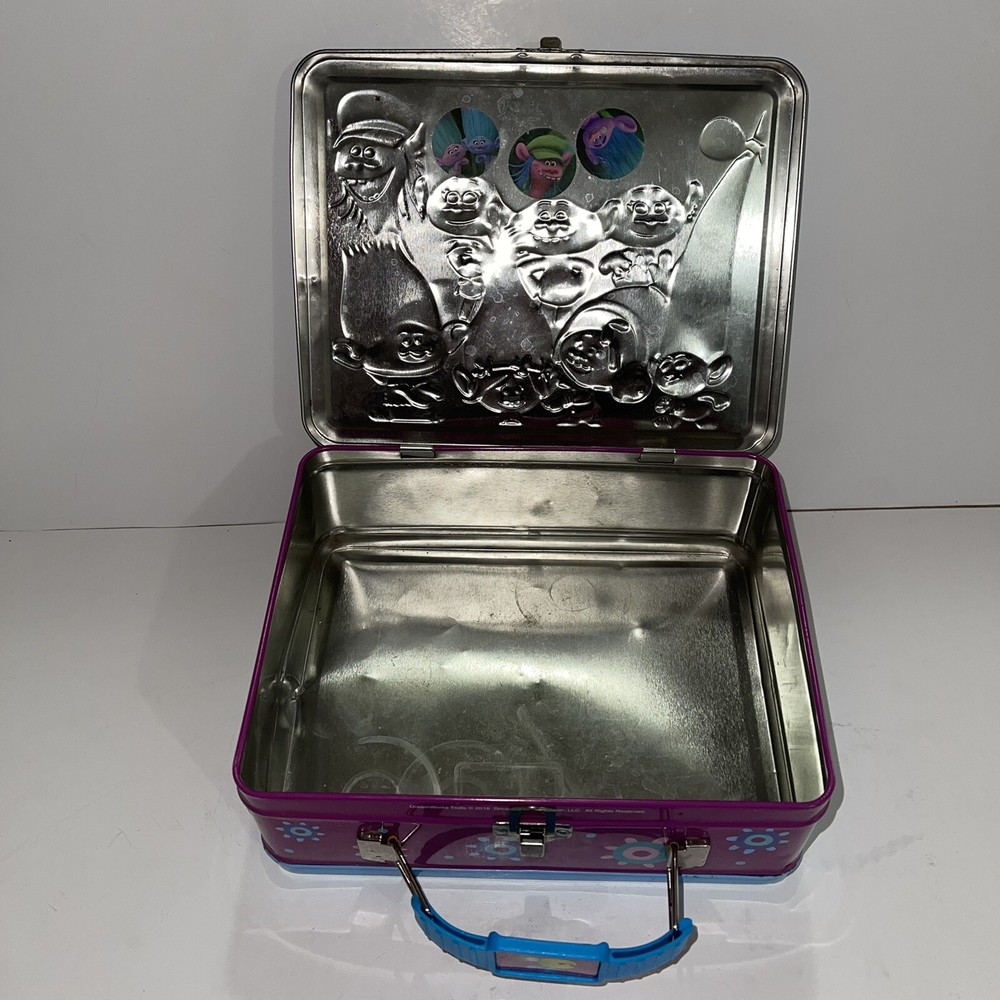 Trolls lunchbox tin 2016 small lunch box dreamworks flaws