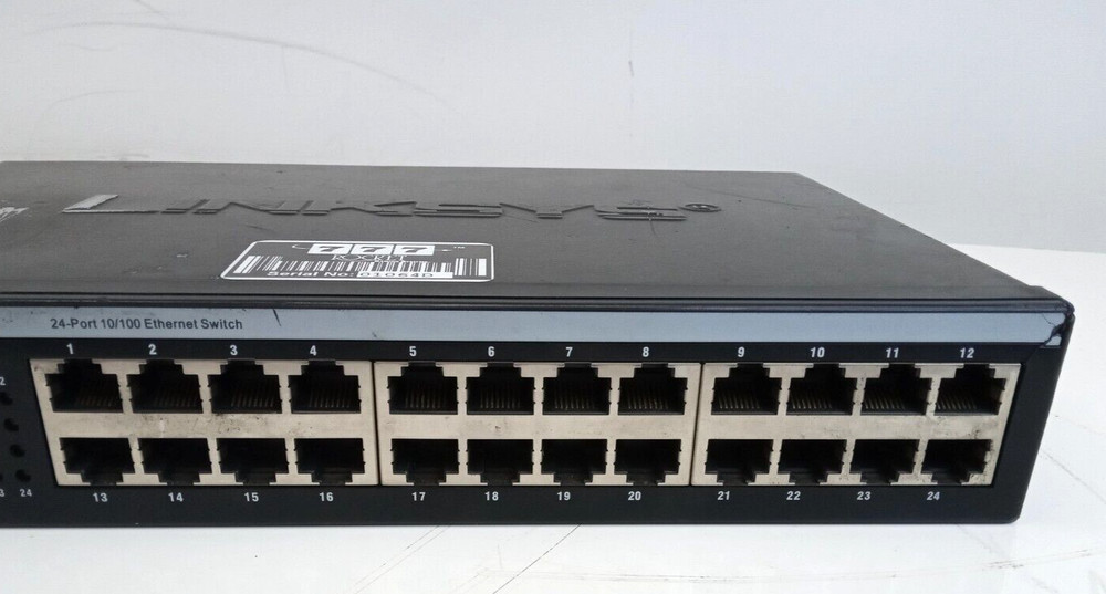 LINKSYS 24 PORT 10/100 ETHER SWITCH EF4124