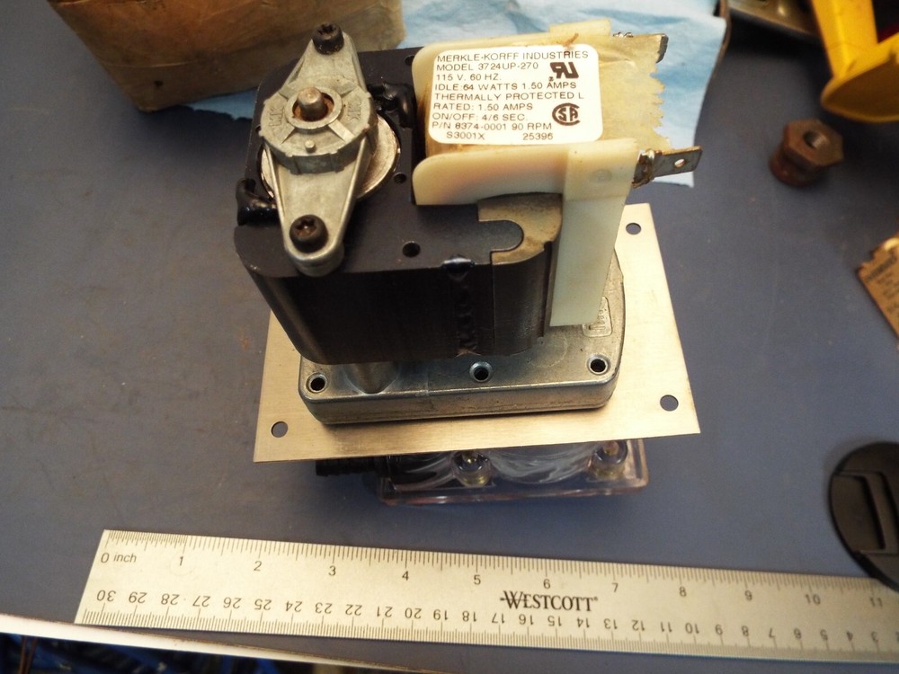 ECOLAB Peristaltic Pump Single Roller 100V