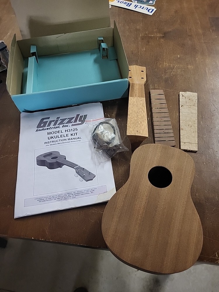Grizzly Ukulele Kit New, Open Box Model H3125
