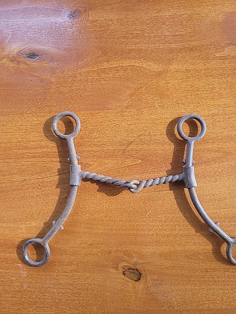 Dutton Twisted Snaffle Lifter Bit W Stops Used