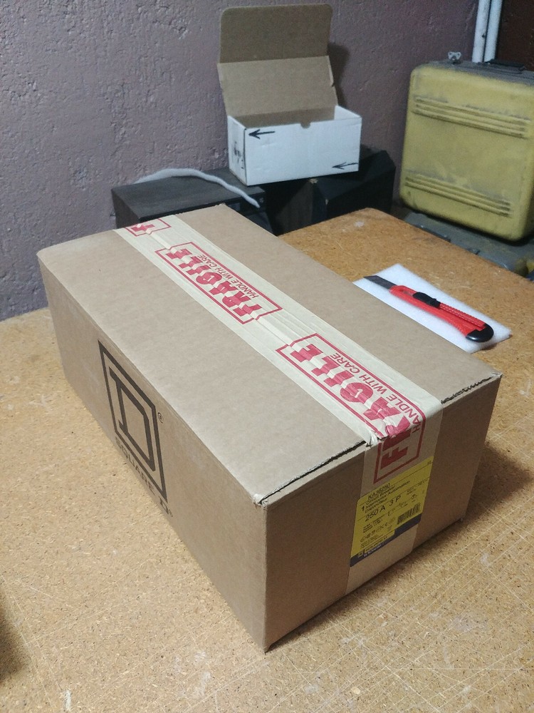 Square D KA36250 Circuit breaker