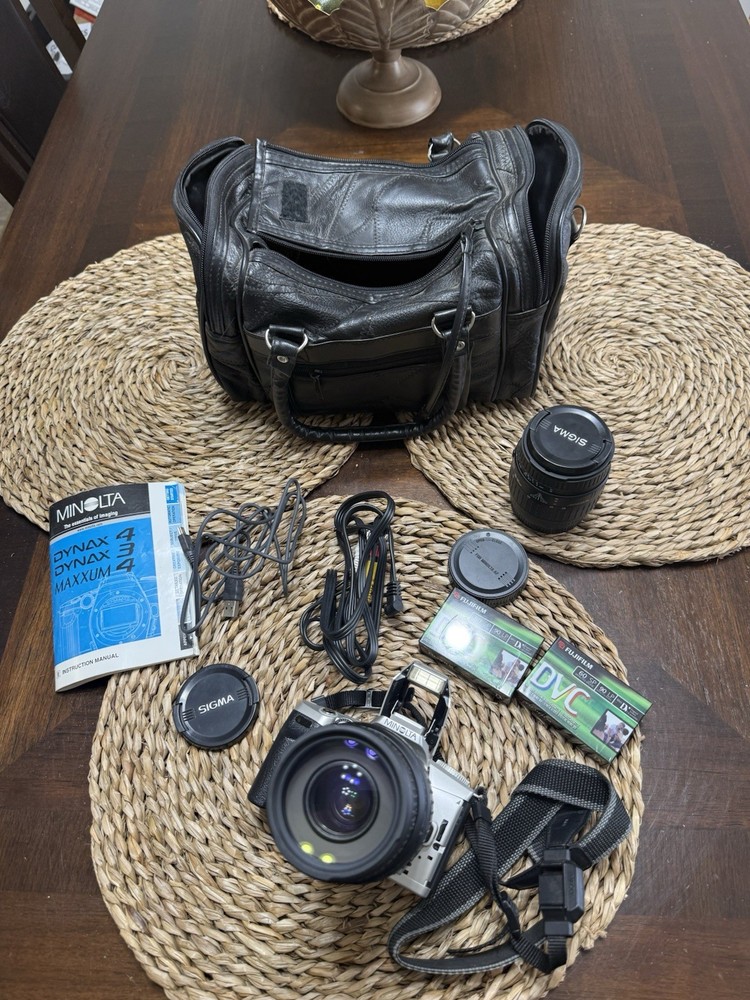 Minolta Maxxum 4 Bundle