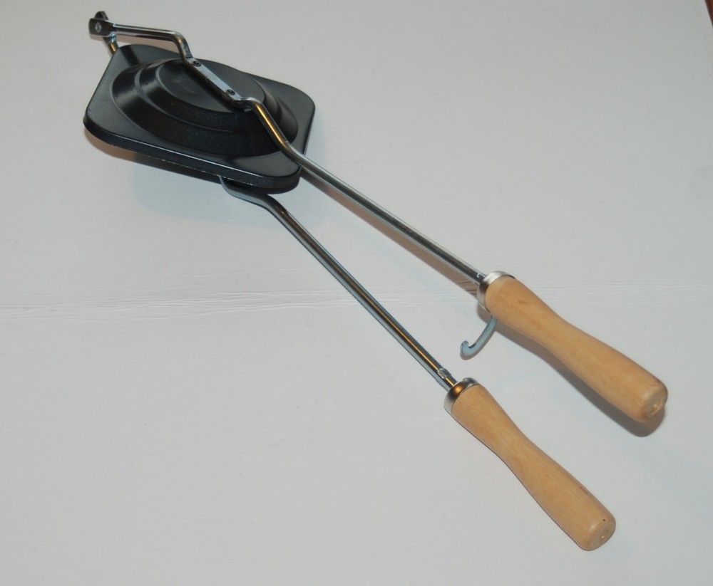 Burger mate Camping Campfire Sandwich or Hamburger Maker Griller