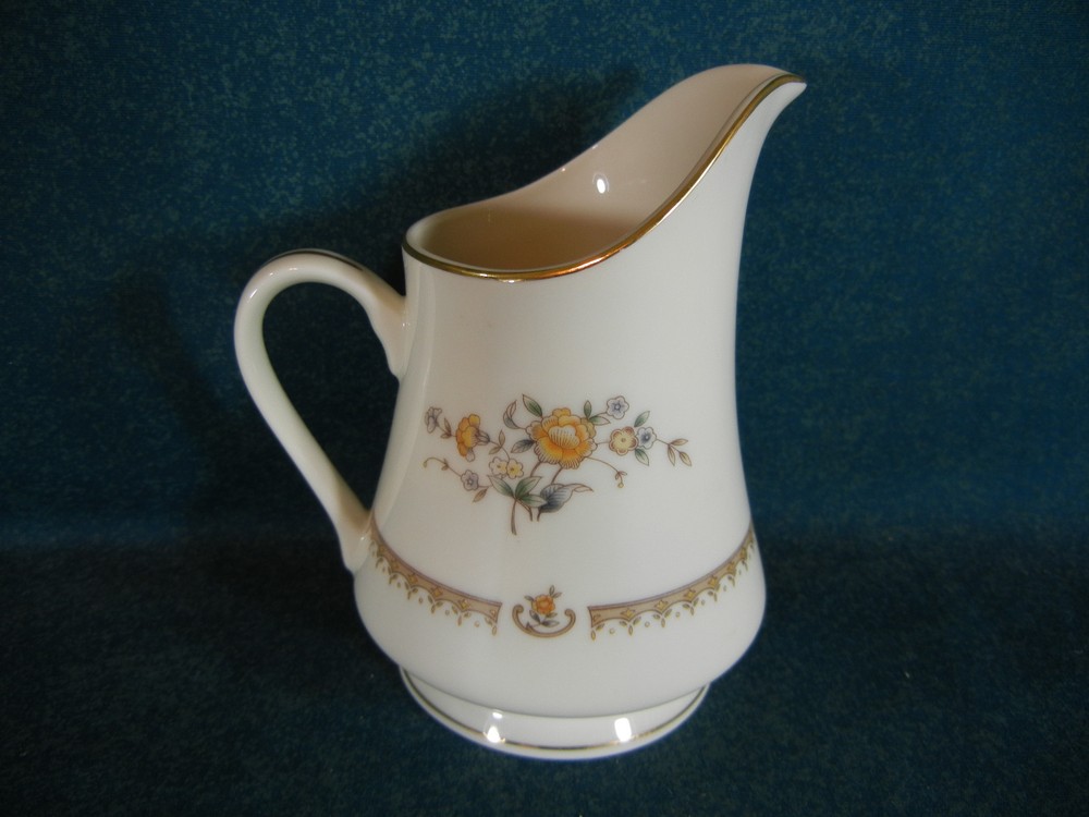 Mikasa Peony Rose M2003 Creamer