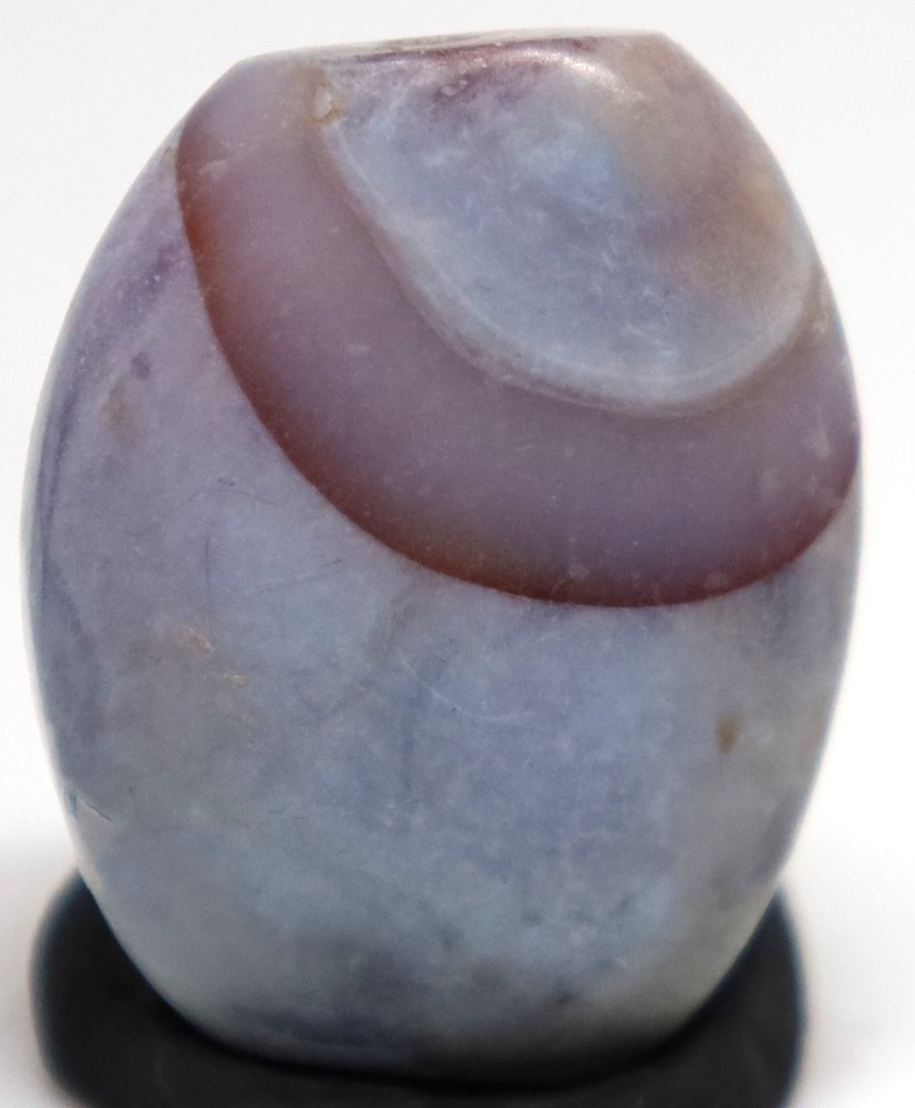 Ancient Tibetan Agate Stone Bead with rare Pattern in good Condition