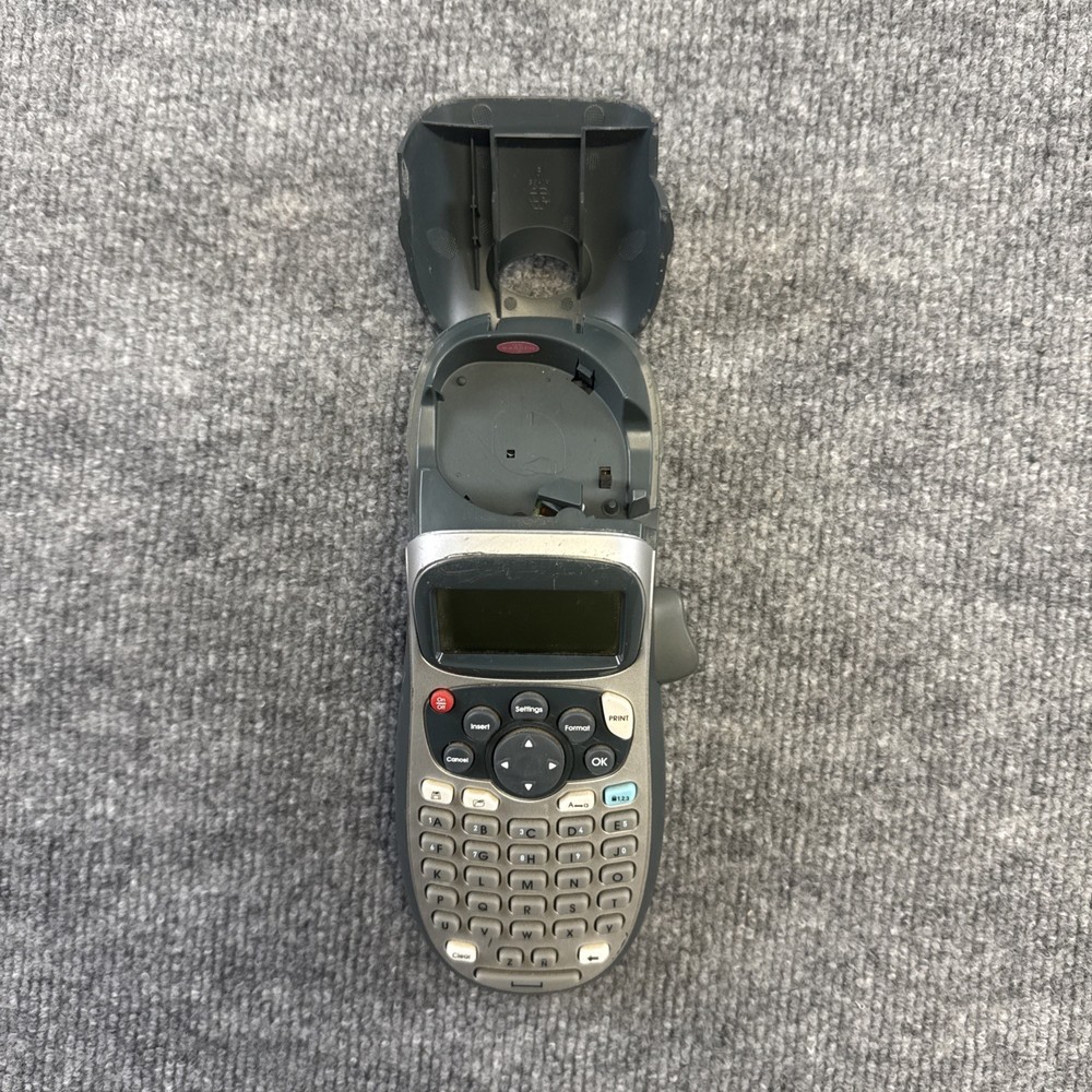 DYMO LetraTag Handheld Portable Label Maker LT-100H Working