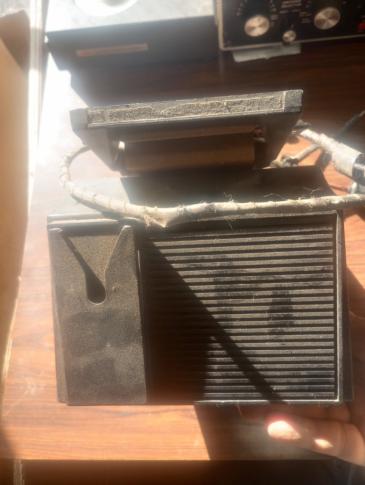 CB Radio Quick Release For Center Hump Mounting
