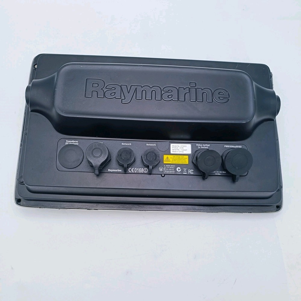 Raymarine e125 HybridTouch MFD Display Chartplotter Radar Display E70023 & Cover