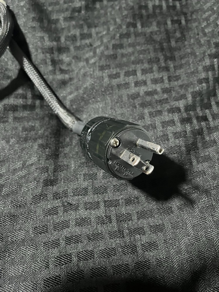 Silver Jactionlor AC Power Distributor 4 Outlet