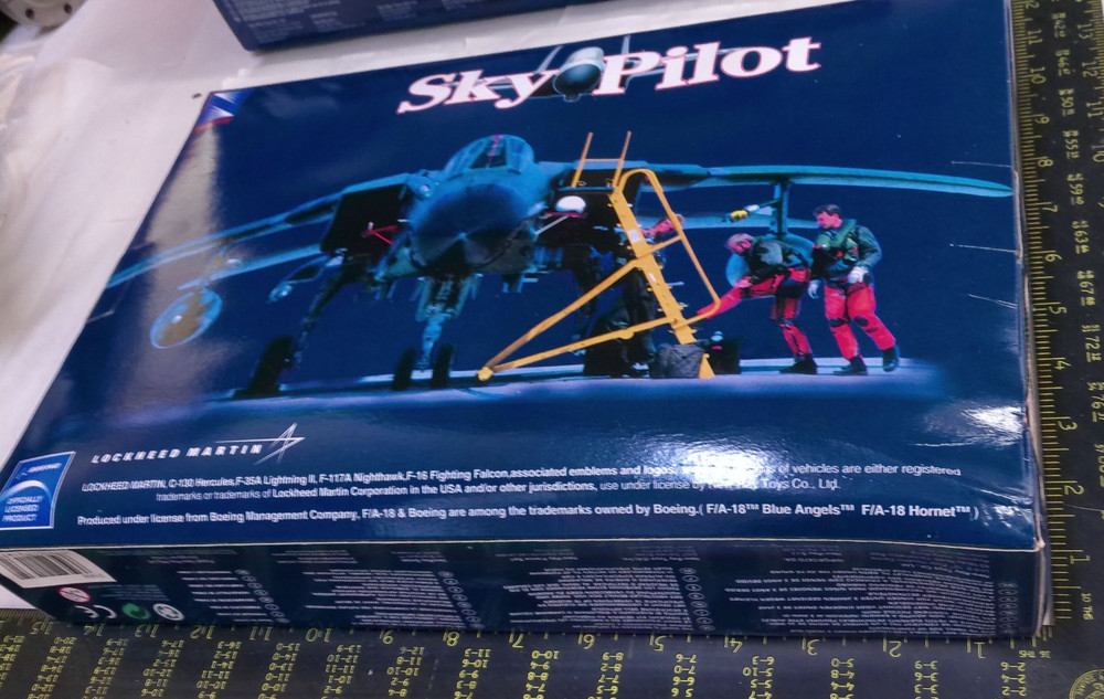 F-35 Navy Fighter Jet Stand Basic Model Kit 21435 - WATER DAMAGED BOX