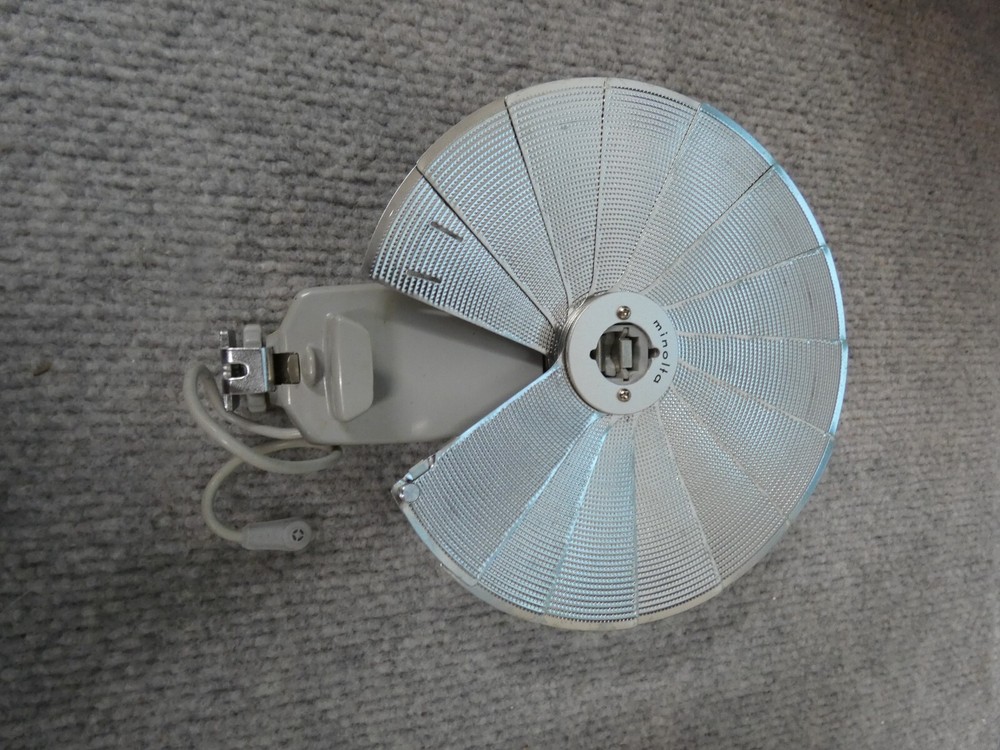 MINOLTA DELUXE II FLASH BULB  FAN