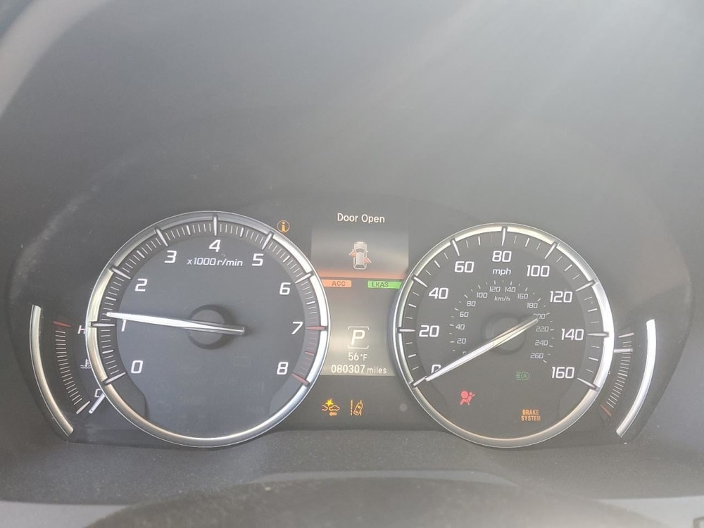 MDX 2017 Glove Box 4693162