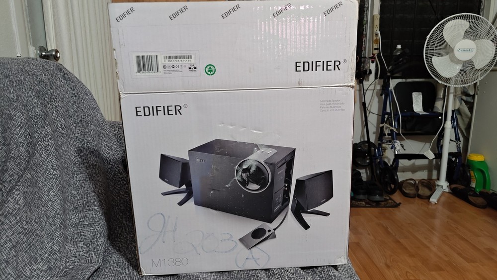 Edifier M1380 Black 2.1 28W Multimedia Speaker System
