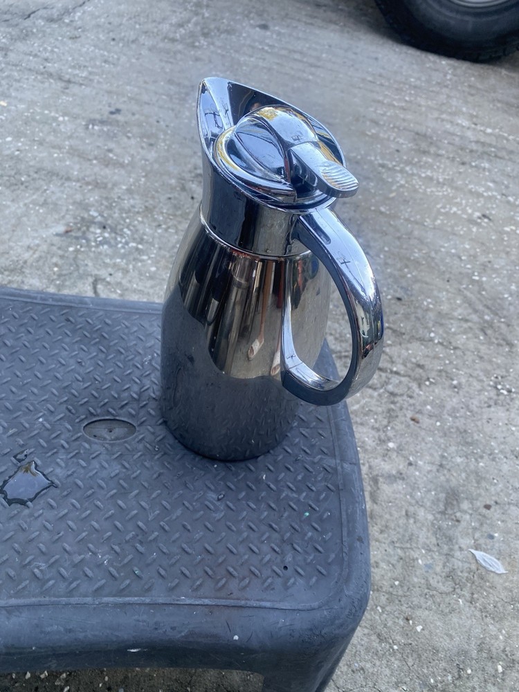 SERVICE IDEAS LVP1000 Elite Touch Push Button Coffee Server Stainless 4.75” #1