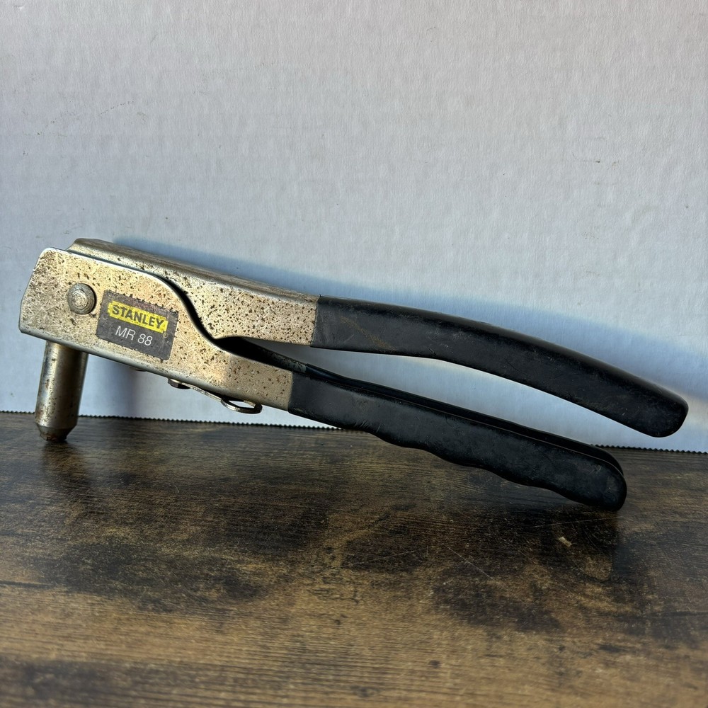 Stanley Tools USA Heavy Duty Riveter MR-88