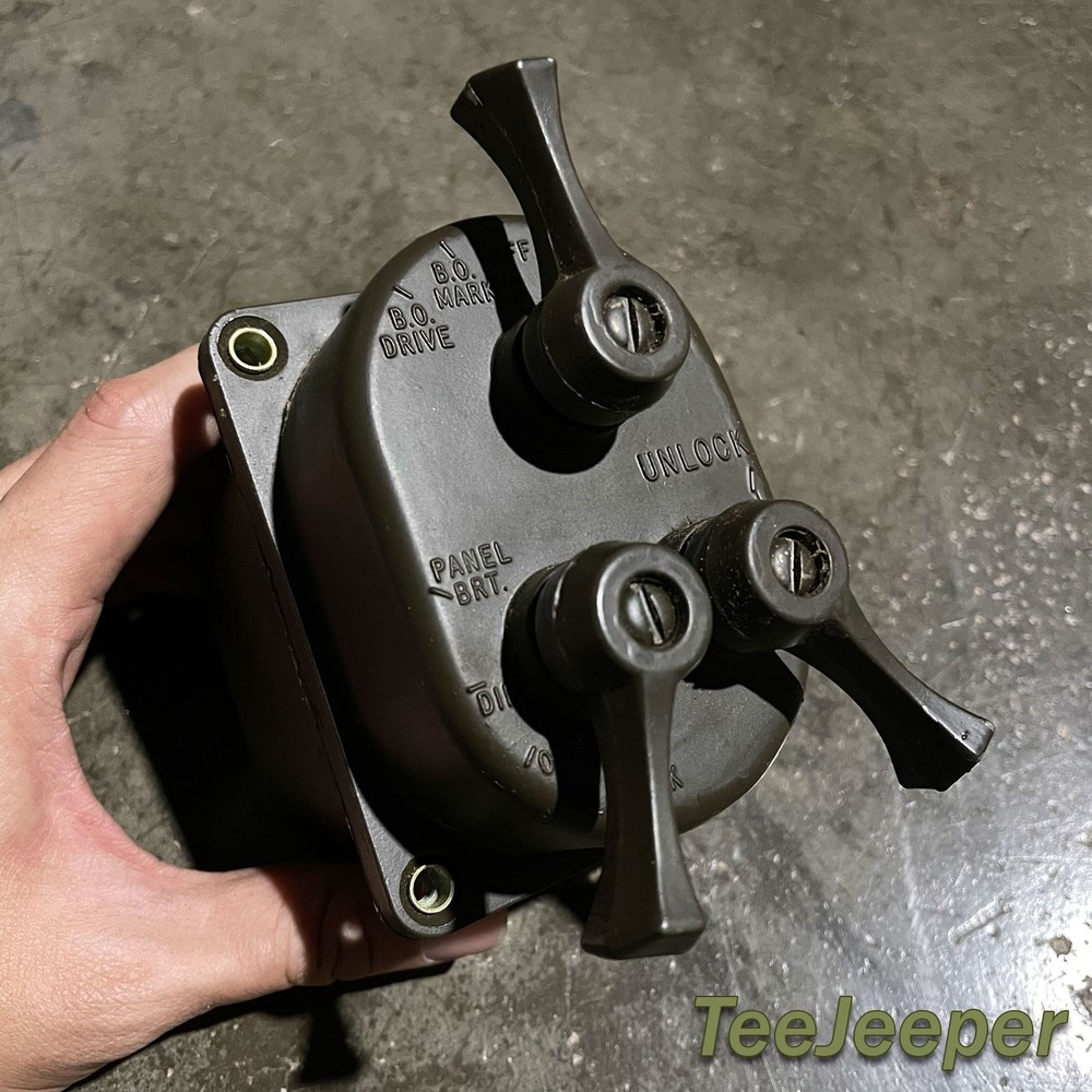 NOS Head Light Switch Original Jeep M151 A1 A2 M35 M38 MS51113-1