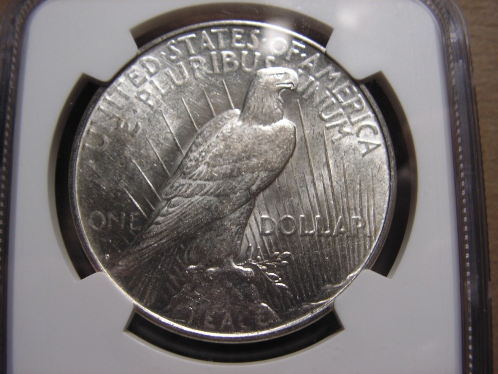 1923 - D Peace Silver Dollar. NGC AU58, b