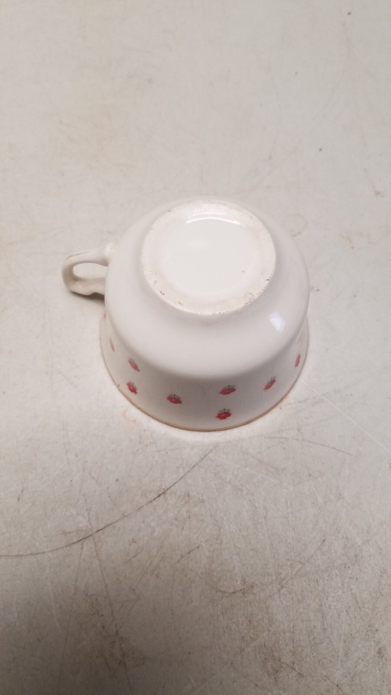 Red Pansie Design 8 oz Coffee Cup (M)