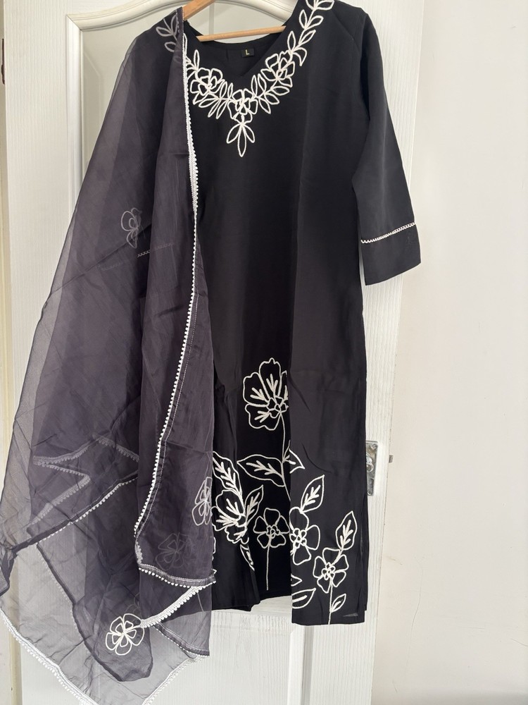 Kurta Suit Set Size-L
