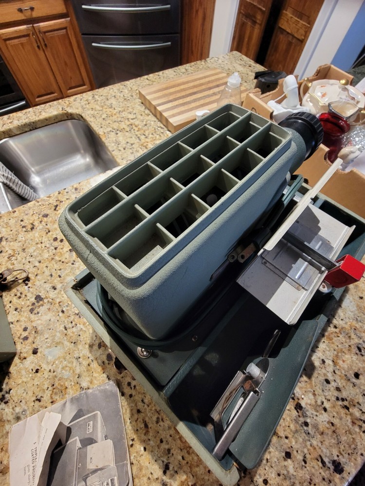 Vintage Argus 300 Automatic Slide Projector