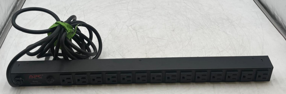 APC AP9567 Basic Rack-Mount PDU Power Distribution Strip