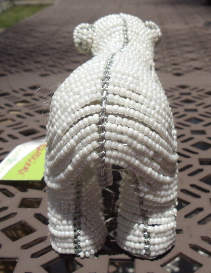 Beaded sea: Baby Polar Bear