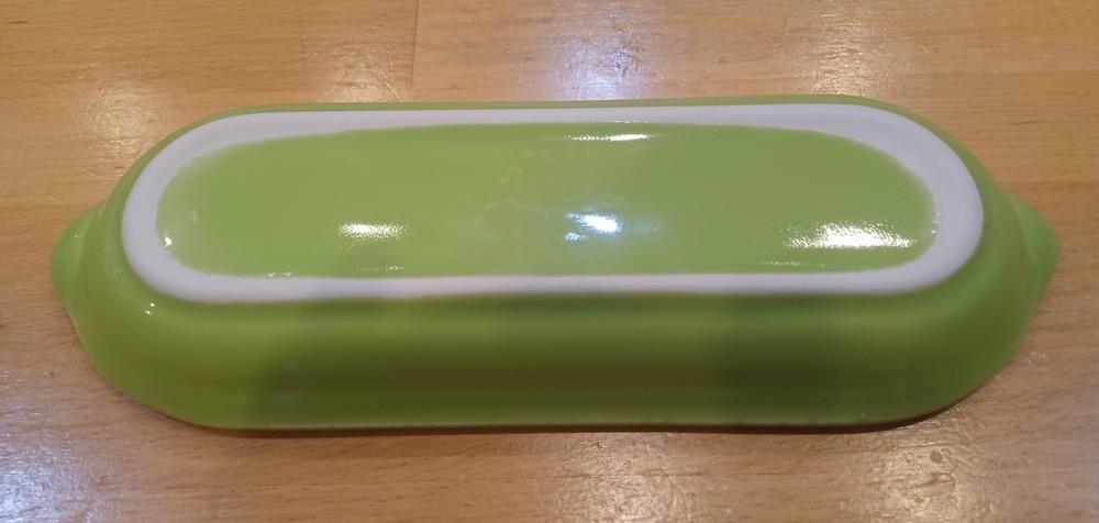 Chartreuse Ceramic Oval Corn/Relish/Utility Tray Glossy Finish, Solid Pattern
