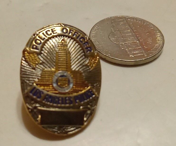 POLICE BADGE LAPEL PIN TIE TAC PREOWNED