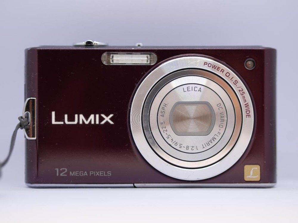 Panasonic Lumix DMC-FX60 Compact Digital Camera with Charger and Strap
