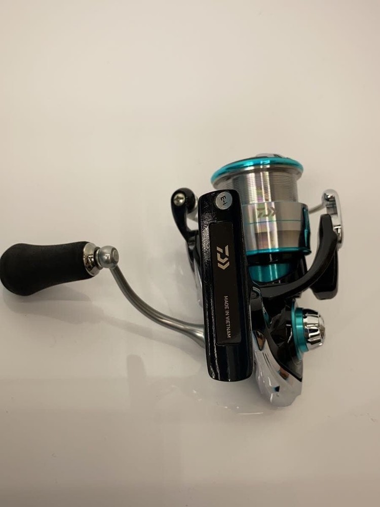 GLOBERIDE reel LT2500S-DH spinning scratched Used